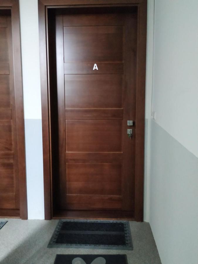 شقة Mehrfamilien Haus شكويديتس المظهر الخارجي الصورة
