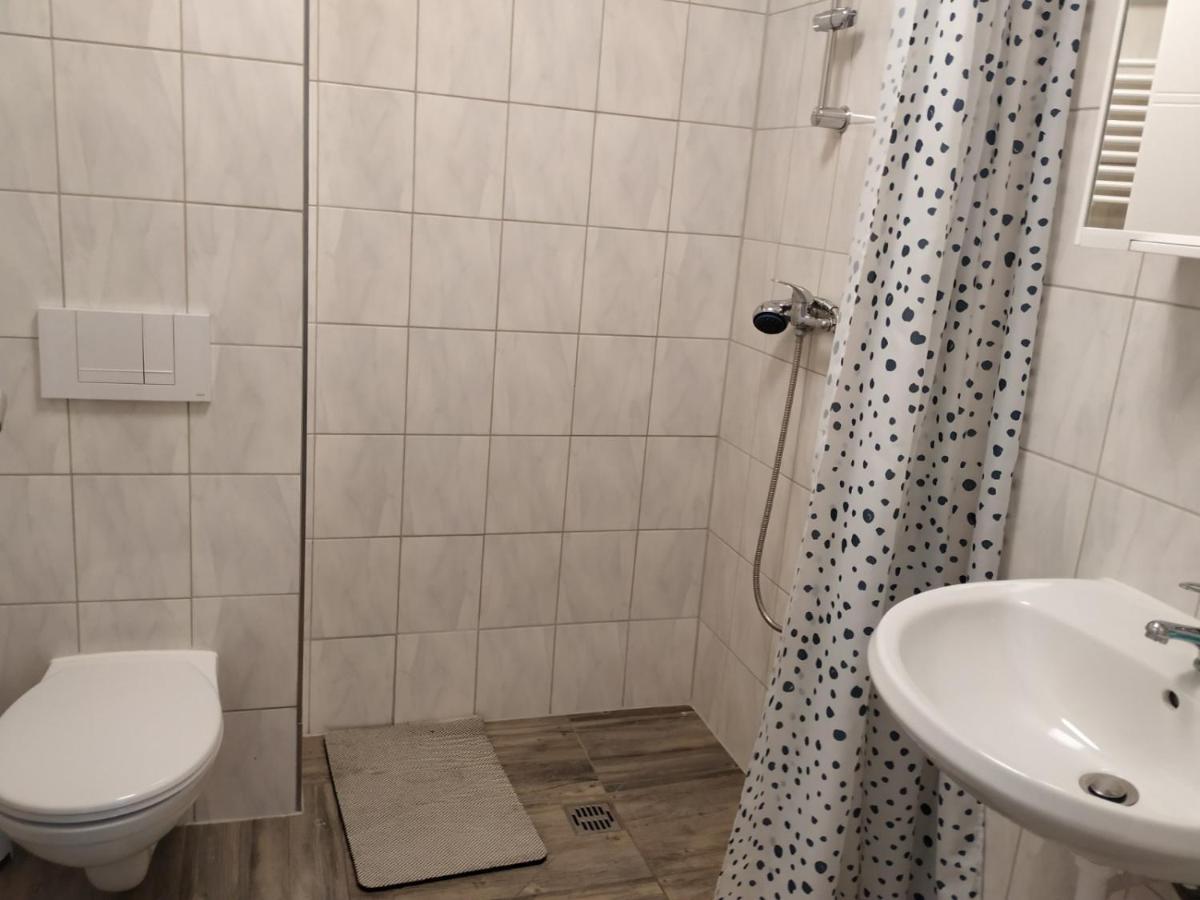 شقة Mehrfamilien Haus شكويديتس المظهر الخارجي الصورة