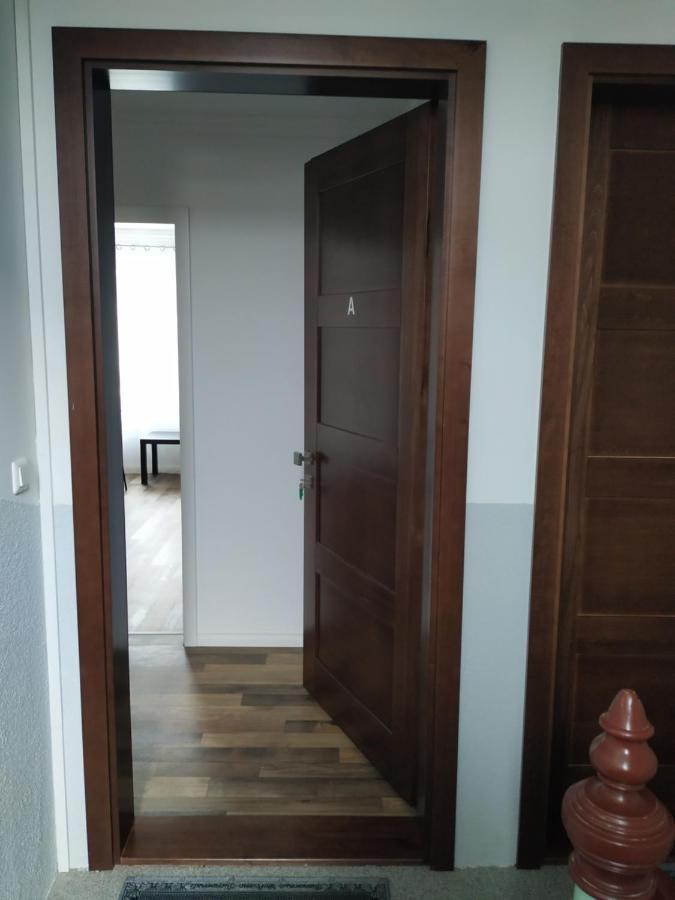 شقة Mehrfamilien Haus شكويديتس المظهر الخارجي الصورة